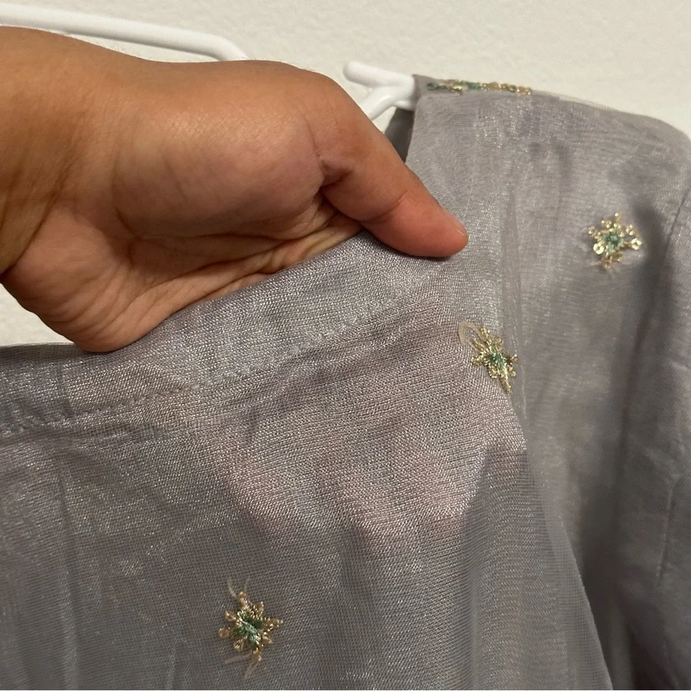 Elegant Grey Embroidered 3-Piece Gharara Set | Formal / Nikkah Outfit - Picture 7 of 10